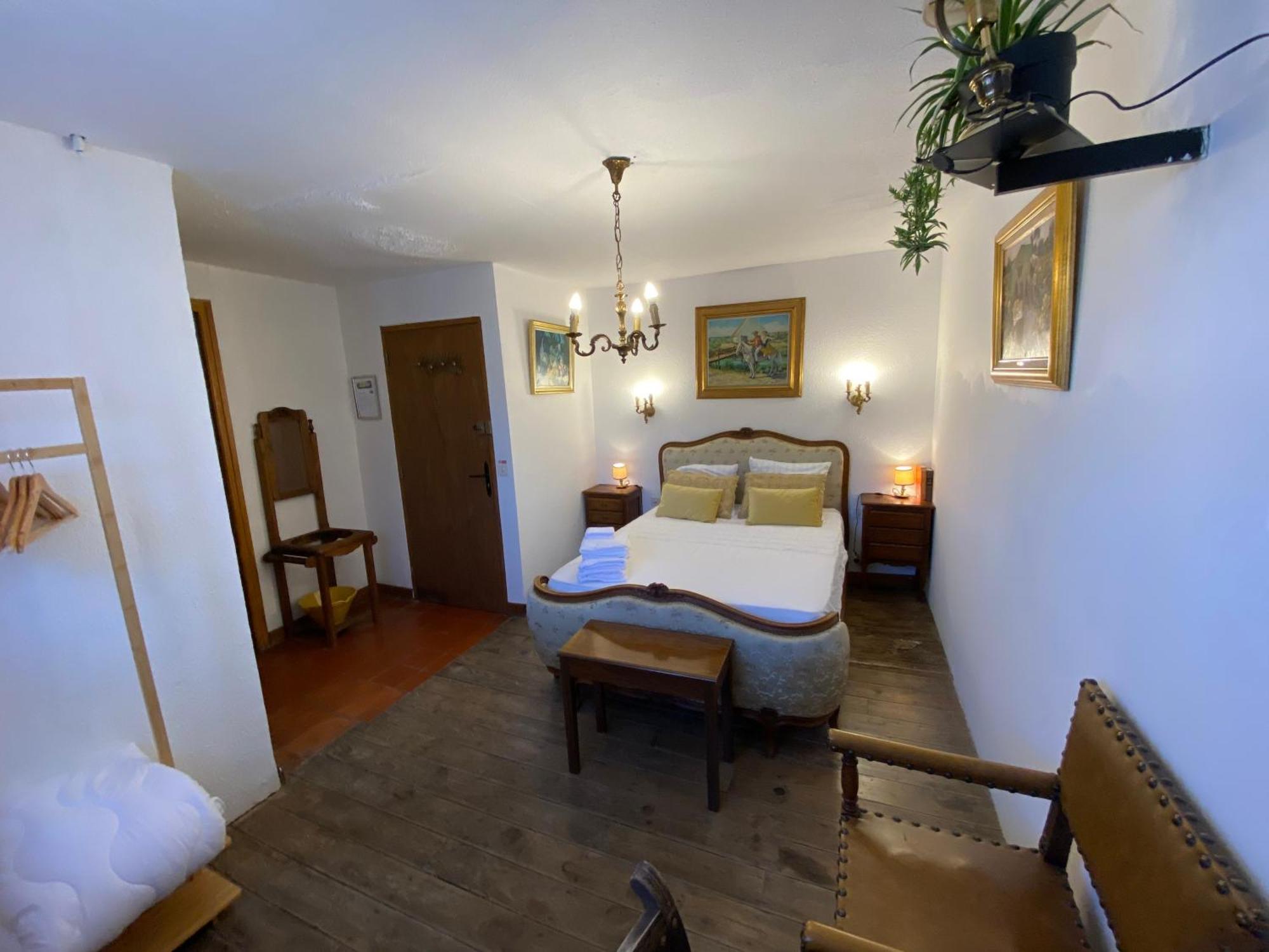 Os-Thel, Chambres A Louer Tautavel 外观 照片